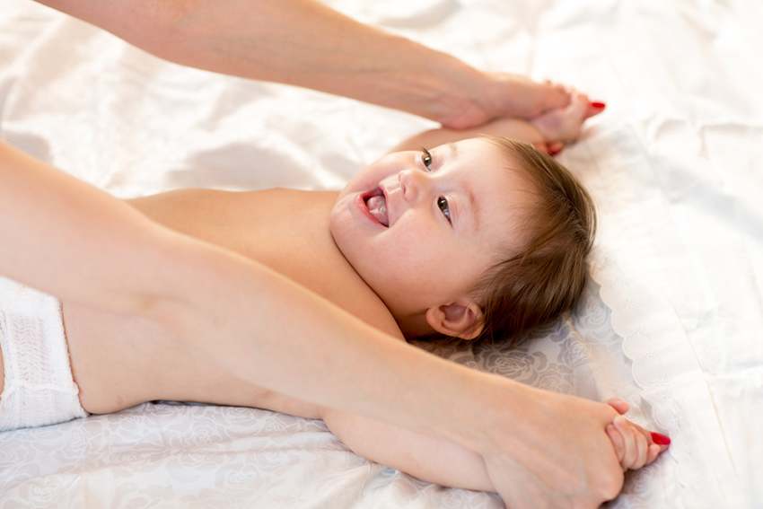 Baby Massage Benefits: A Complete Guide to Bonding With Your Newborn