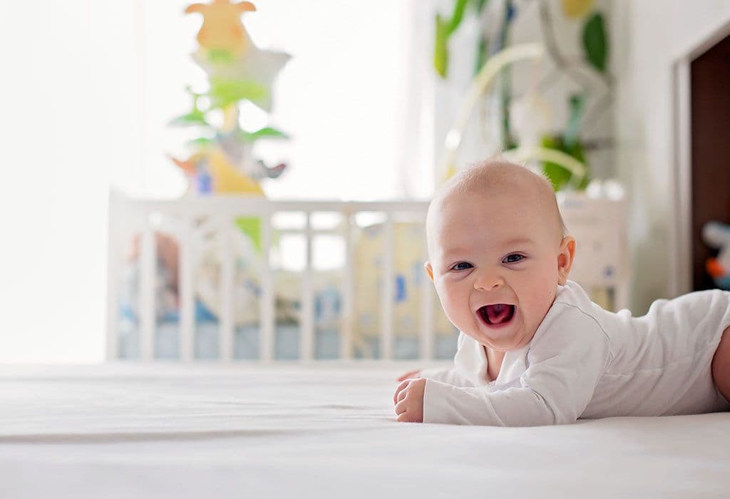 6-Week-Old Baby: First Social Smiles, Peak Crying & the 6-Week Postpartum Check